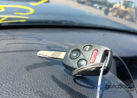 2011 Honda Accord 2.4 Lx z USA, uszkodzony, nr VIN 1HGCP2F33BA138572